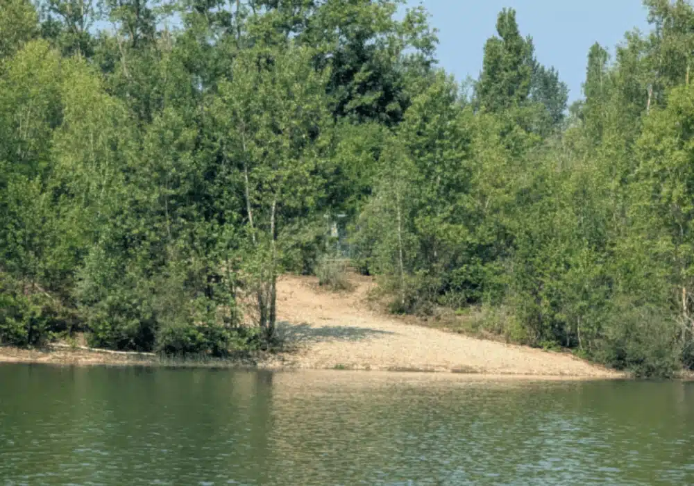 Poste 3 pêche carpe Fabulac, vue sur la pleine eau