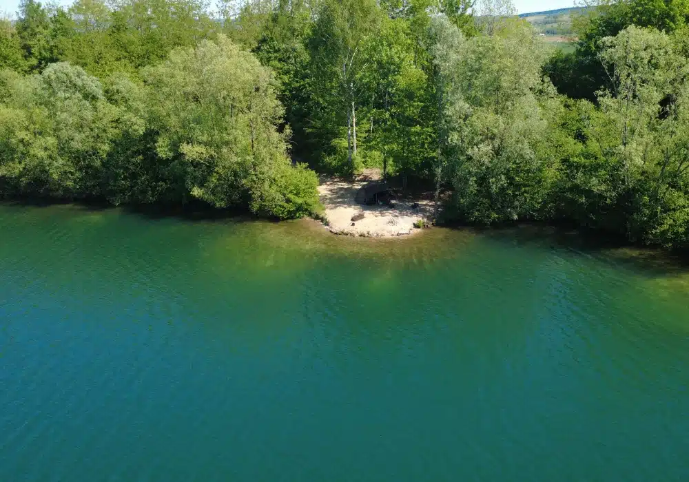 Poste 4 pêche carpe Fabulac, baie réservée au poste